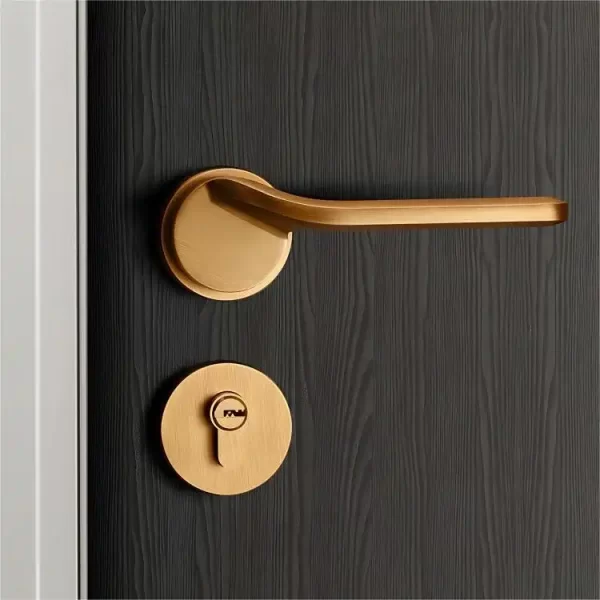 XHardware Mfg. Zamak Round Door Handle with Stain Yellow Aged Brass Finishs